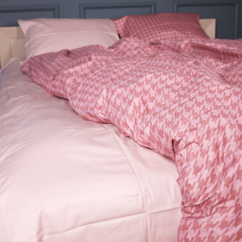Простынь Сатин 22-1440 Pink Houndstooth