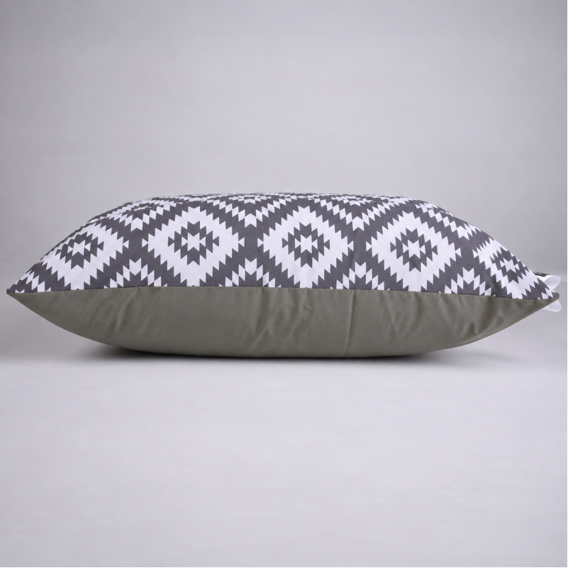 Подушка шовкова №326 Сolor Fun Line 17-0730 Silver Geo Zebra White Silk (середня) - 1