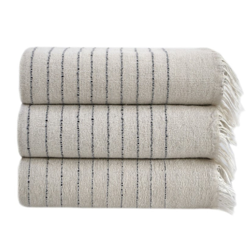 Полотенце С "Line black"