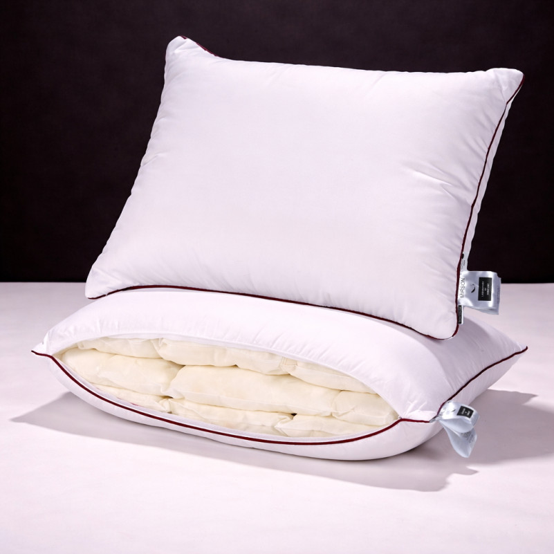 Подушка DeLuxe №1493 Memory батист (середня)