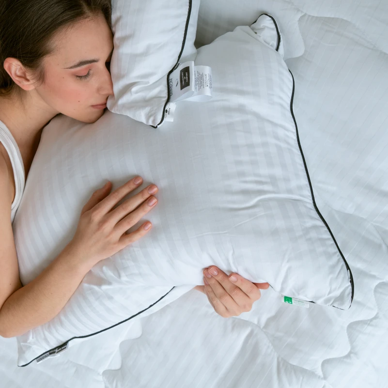 Подушка антиалергенна Royal Hand Made №916 3M ТМ Thinsulate ТМ сатин-жакард (середня) - 9