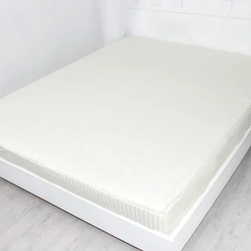 Простынь на резинке Satin Stripe 30-0002 Soft Yellow высота 25 см (детские 10 см)