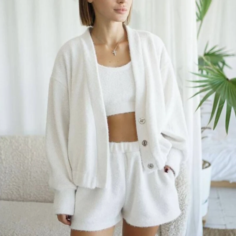 Женский костюм-тройка (кардиган+топ+шорты) трикотаж ангора "Mia" white