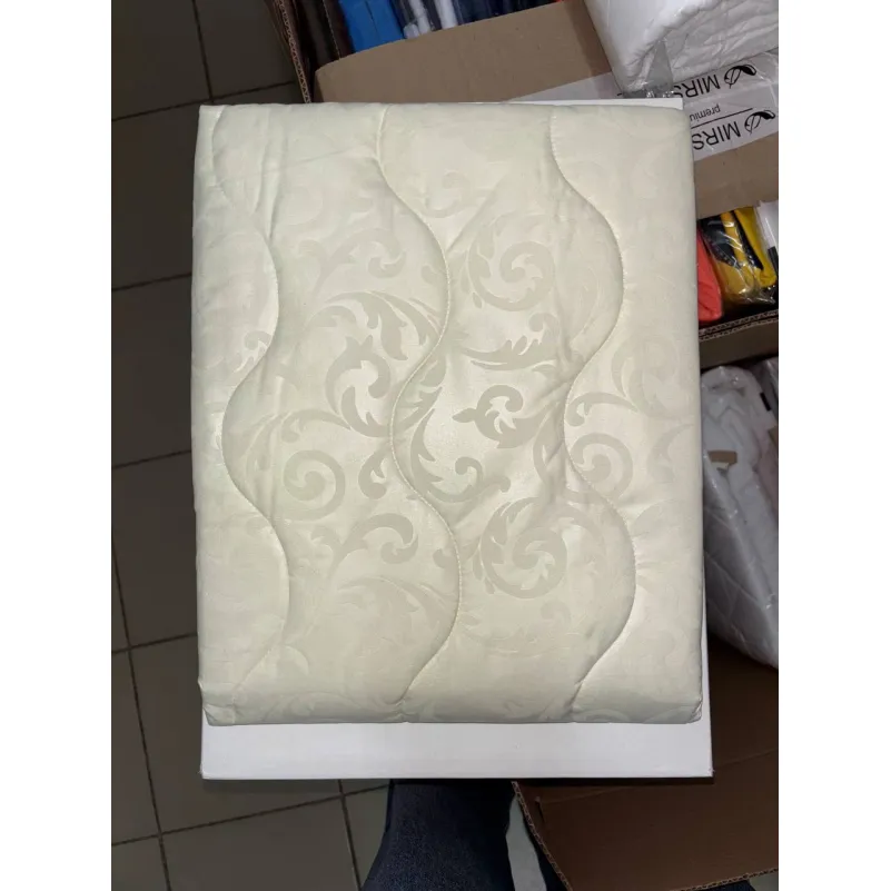 Наматрацник №1714 Eco Light Creamy (EcoSilk) звичайний, на гумці по кутам УЦІНКА - 1