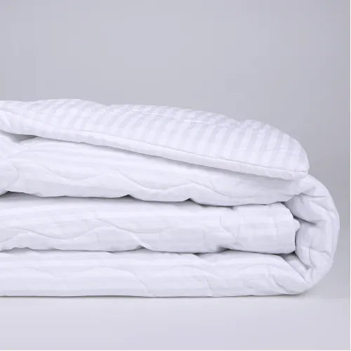 Ковдра антиалергенна №192-5 Сolor Fun Line 17-0605 Stripe White зимова - 2
