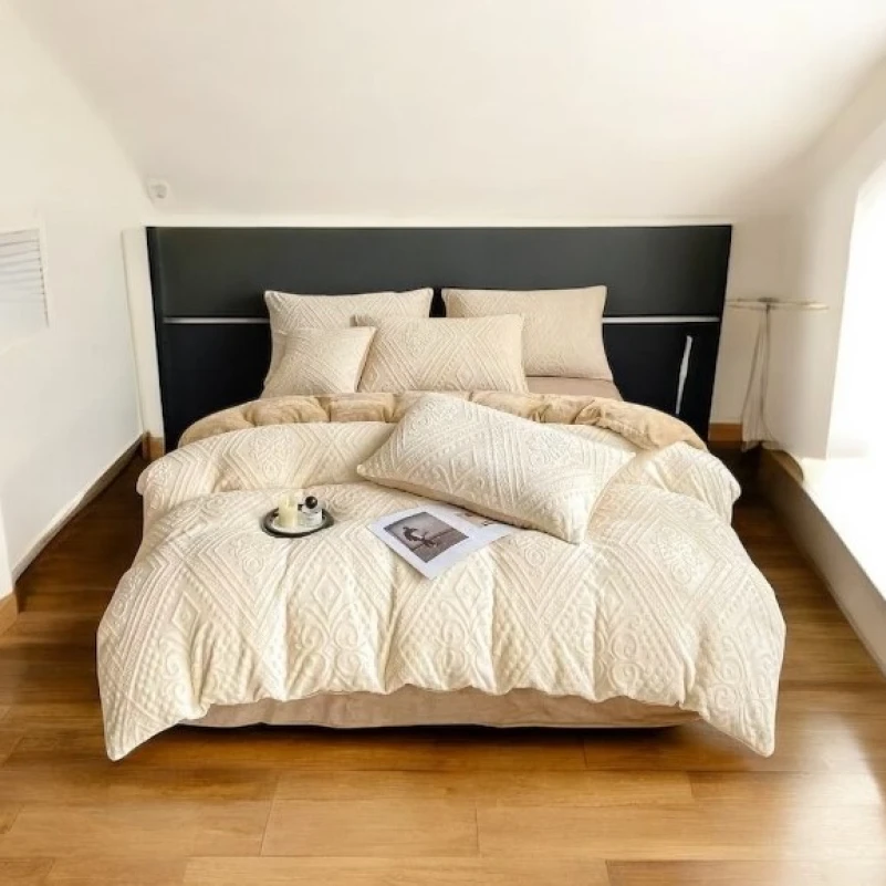 Комплект постельного белья Luxe Velour beige - 1