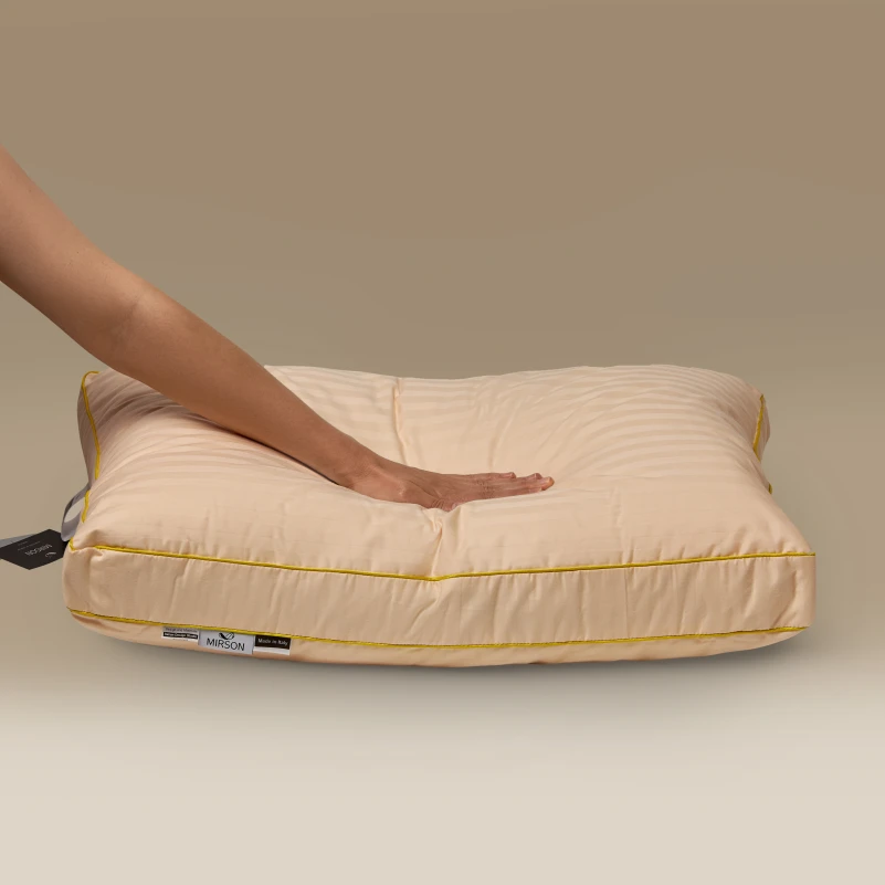 Подушка антиалергенна Carmela DeLuxe №562 Eco-Soft сатин-жакард (середня) - 5