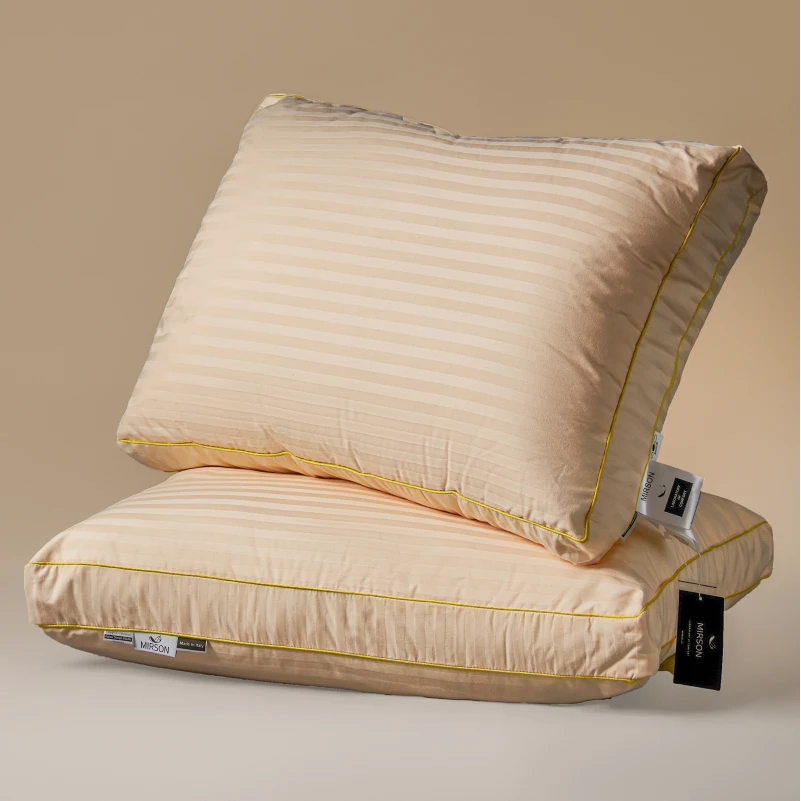 Подушка антиалергенна Carmela DeLuxe №562 Eco-Soft сатин-жакард (середня)