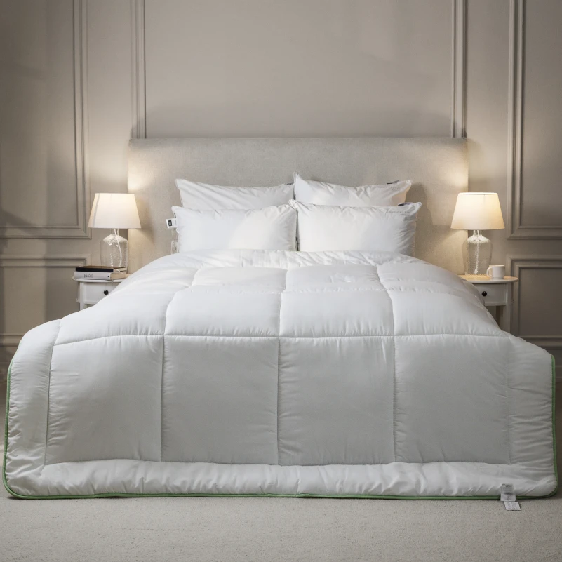 Ковдра антиалергенна Eco Line №080 3M ТМ THINSULATE ТМ мікросатин (літня)