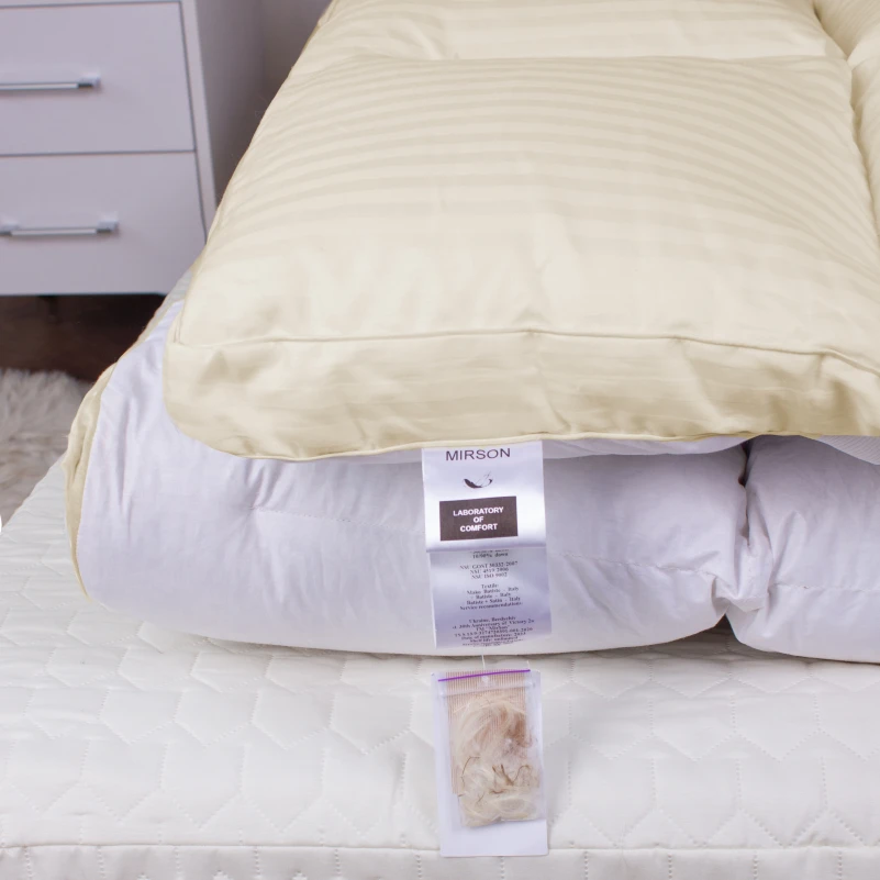 Перина пуховая Carmela 100%пух №712 (с резинкой по углах) высота до 5 см - 10