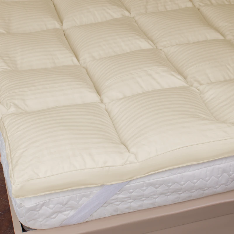 Перина пуховая Carmela 100%пух №712 (с резинкой по углах) высота до 5 см - 7