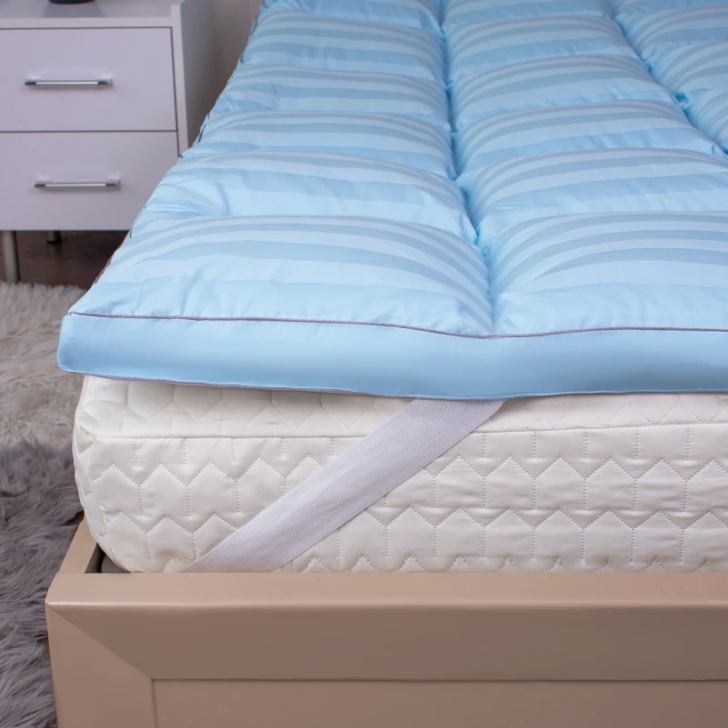 Перина пуховая Valentino 100%пух №711 (с резинкой по углах) высота до 5 см - 1