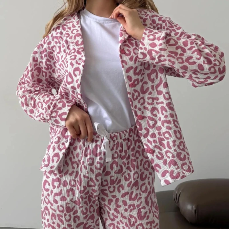 Жіночий костюм "Soft Embrace" leo - 1