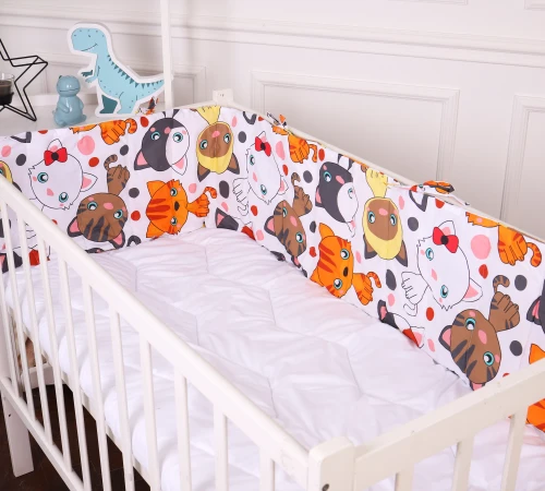 Сплошной борт в кроватку Kids Time 20-0035 Colored kittens