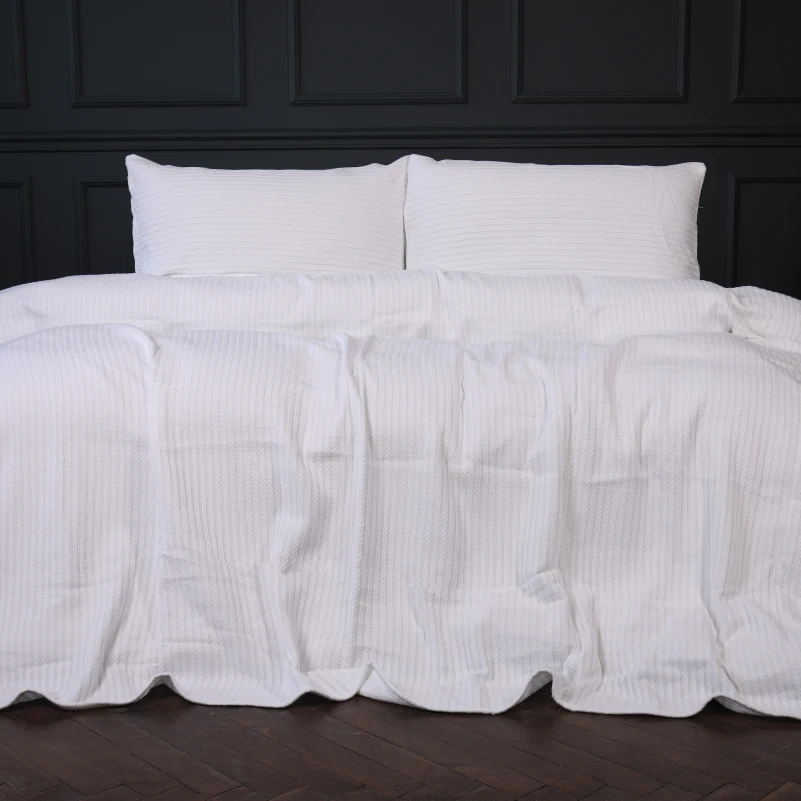 Набір покривало + наволочки "№10-01 Arrowline White"