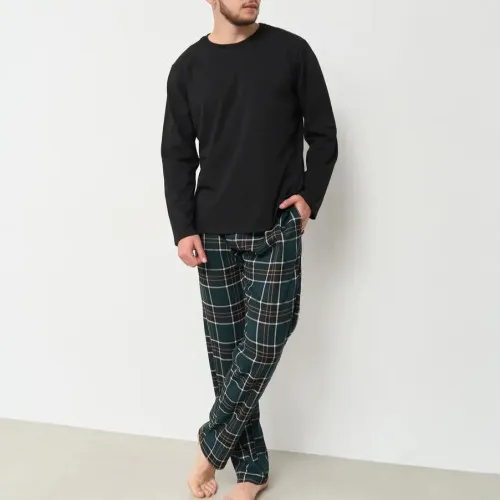 Піжама чоловіча Х (лонгслів + штани в клітинку зелені) "Basic Hugo" black/dark green