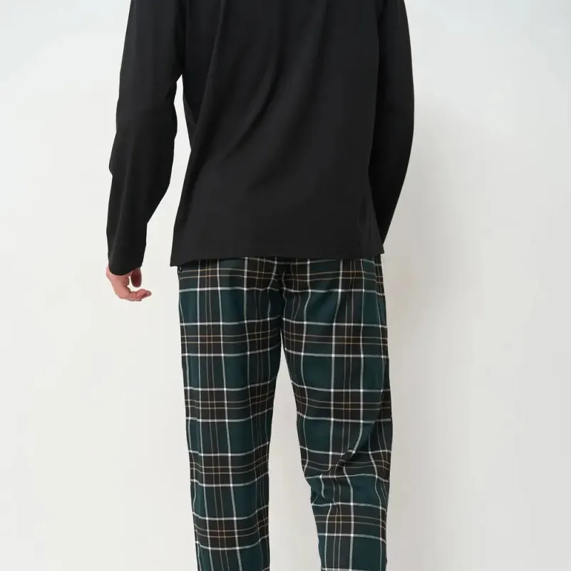 Піжама чоловіча Х (лонгслів + штани в клітинку зелені) "Basic Hugo" black/dark green - 2