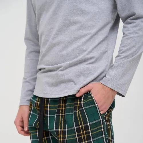 Піжама чоловіча Х (лонгслів + штани в клітинку зелені) "Basic Hugo" gray/dark green - 3