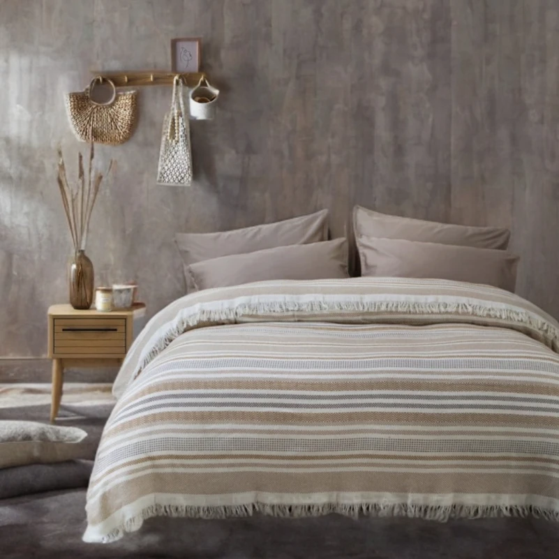 Покрывало C №1318 Beige lines