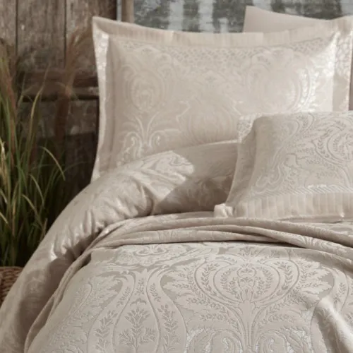 Набор покрывало + наволочки 2 шт С "Elegant Jacquard beige" - 2