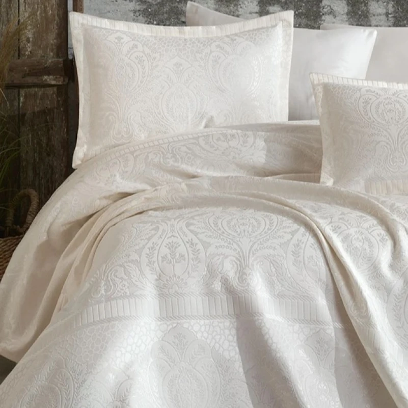 Набір покривало + наволочки 2 шт С "Elegant Jacquard creamy" - 1