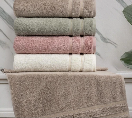 Полотенце М "Essential Touch beige"