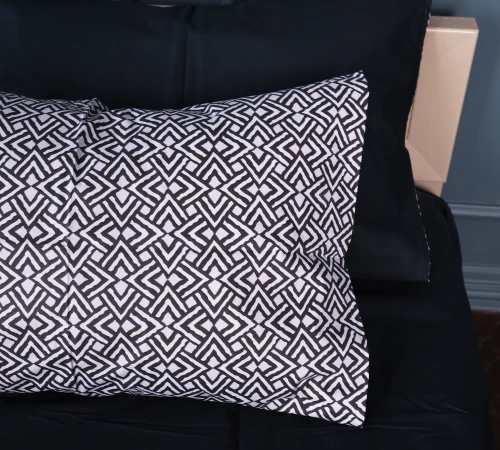 Наволочка Сатин 22-1386 Geometric Black