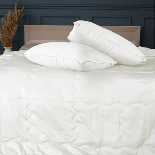 Літній постільний комплект №2982 Line Satin Premium 0001 Moko White "Ecosilk" (ковдра + 2 подушки + 2 наволочки + простирадло) - 5