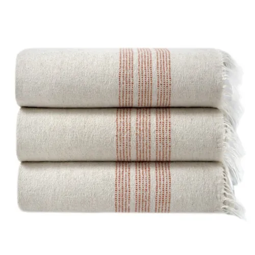 Рушник С "Line border red"