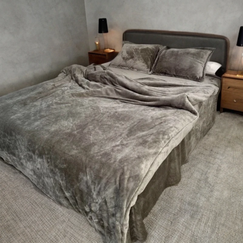 Комплект постільної білизни Плюш "Luxe Plush Nights" - 1