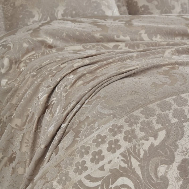 Набір покривало + наволочки 2 шт С "Luxury Jacquard beige" - 1