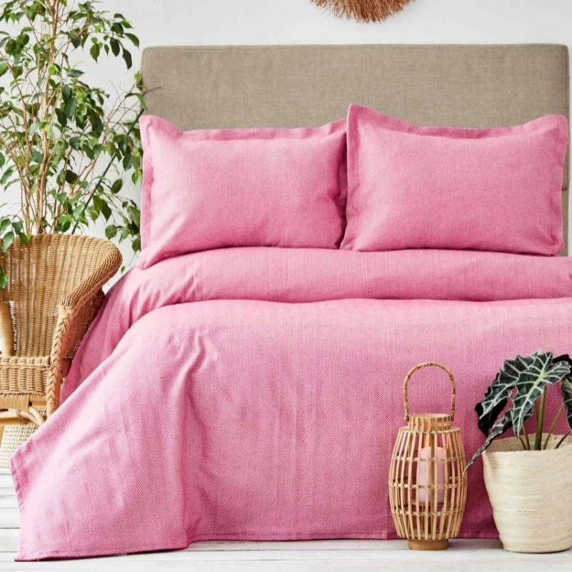 Набір покривало + наволочки 2 шт С "Warm Embrace fuchsia"