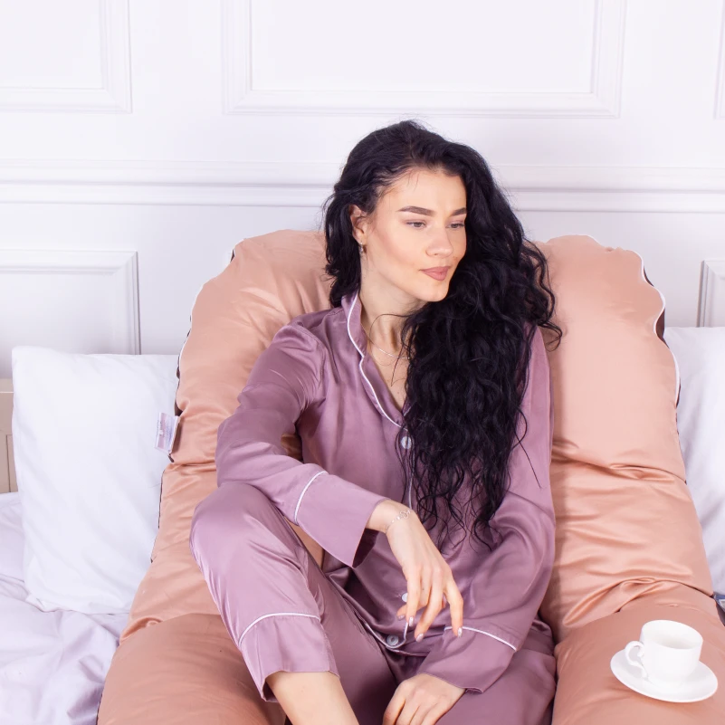 Подушка для беременных и отдыха U-образная № 8028 Delicate Satin "Cappuccino" EcoSilk сатин - 11