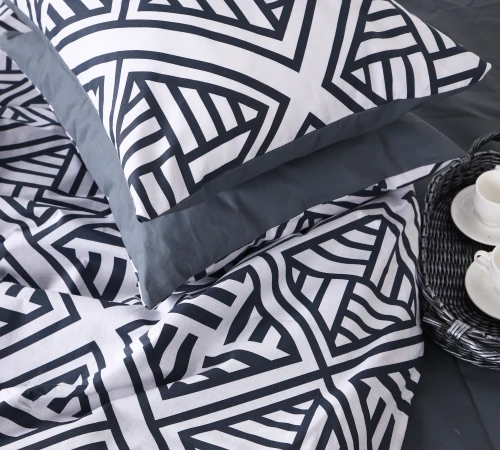 Наволочка бязь 17-0026 Achiles Black Friday