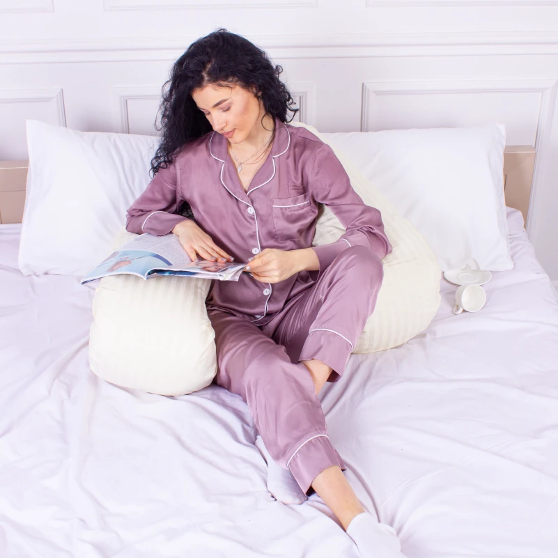 Подушка для беременных и отдыха U-образная № 8025 Satin Stripe "Soft Yellow" EcoSilk страйп-сатин - 8